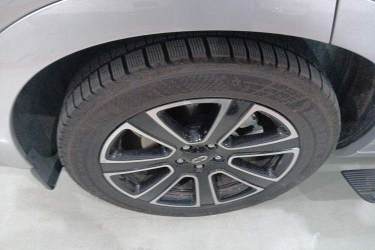 Used Hima AITO M7 2024 1.5T Intelligent Driving 4WD Ultra Version 6 Seats