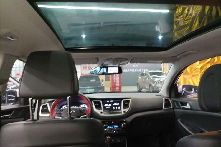 Used Hyundai Tucson 2015 1.6T Dual-Clutch Two-Wheel-Drive Smart Model
