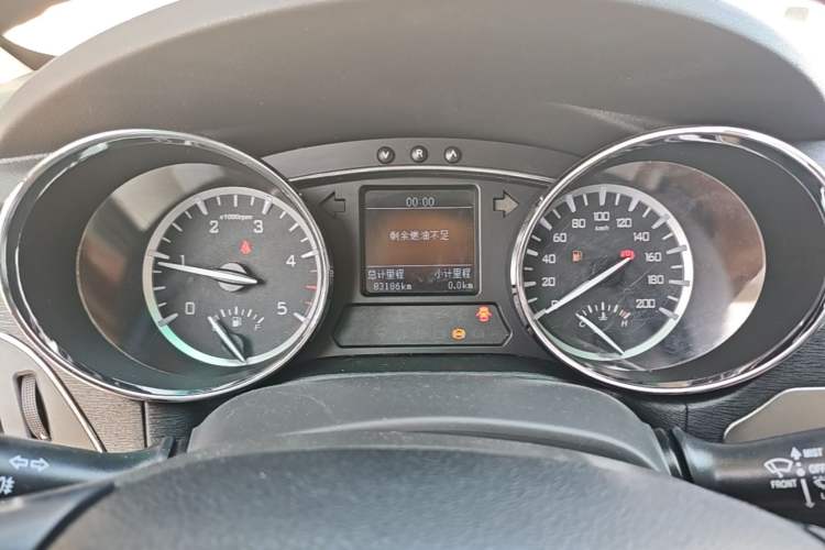 Used JAC Group T6 2020 2.0T Diesel Two-Wheel-Drive Elite Version Long Wheelbase China VI Emission Standard HFC4DB2-2E