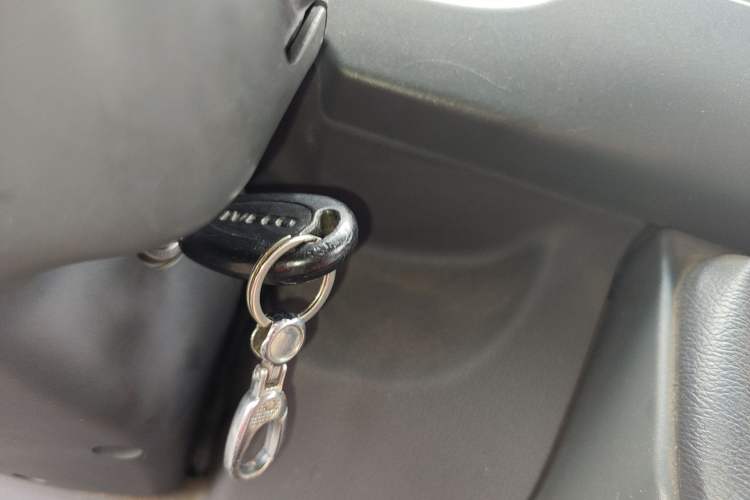 Used Iveco Power Daily 2017 2.5T Deluxe A37 Mid-Roof 6-7 Seater Bus 47Z5 Vehicle Key