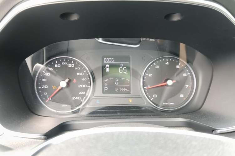 Used Roewe RX5 2019 20T Two-Wheel Drive Automatic 4G Connected Platinum Edition