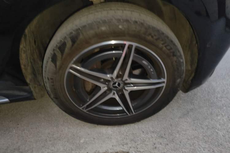 Used Mercedes-Benz EQC 2021 EQC 400 4MATIC Right Front Wheel Hub