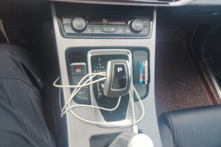 Used Geely Auto Emgrand X7 Sport 2020 1.8TD DCT Two-Wheel Drive Zhiya Model Gear Lever