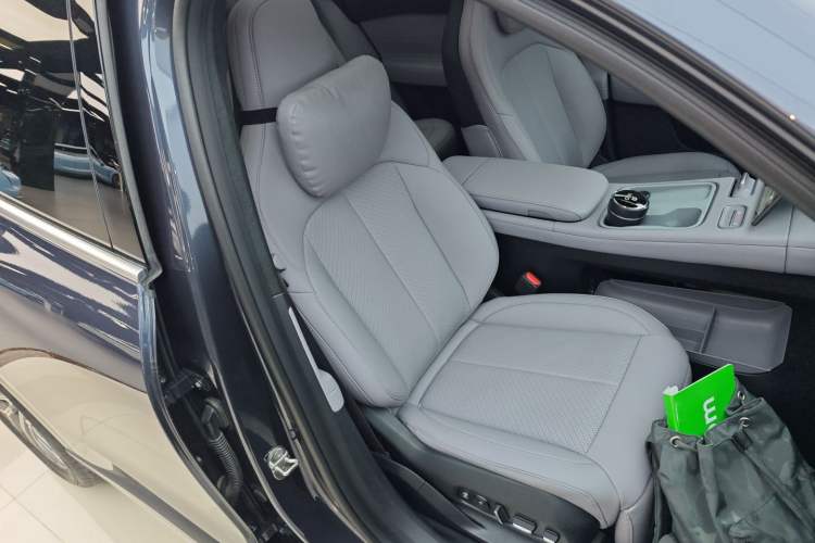 Used Nio EC6 2024 75 kWh
