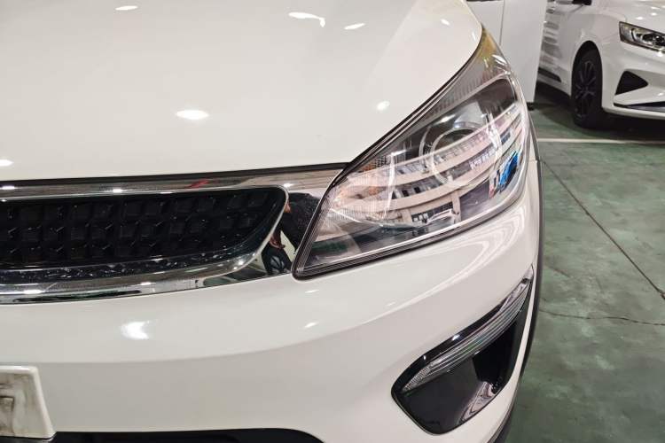 Used Kia KX Cross 2019 1.6L Automatic Dynamic Sunroof Version China VI Left Front Headlight