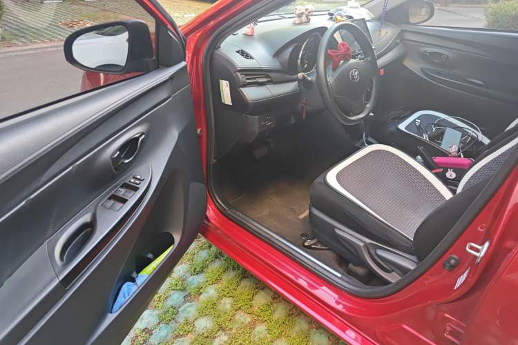 Used Toyota YARiS L Zhi Xuan 2016 Revised 1.5E CVT Charming Edition