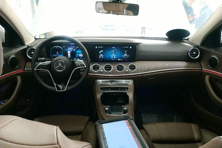 Used Mercedes-Benz E-Class 2023 E 260 L