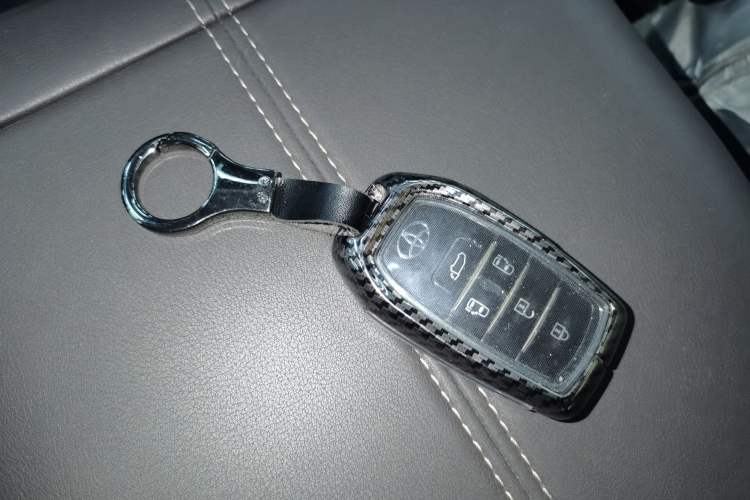 Used Toyota Alphard 2024 Dual-Engine 2.5L Deluxe Edition
