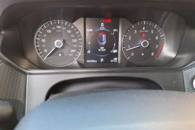 Used Land Rover Range Velar 2018 P250 S Odometer Close Up