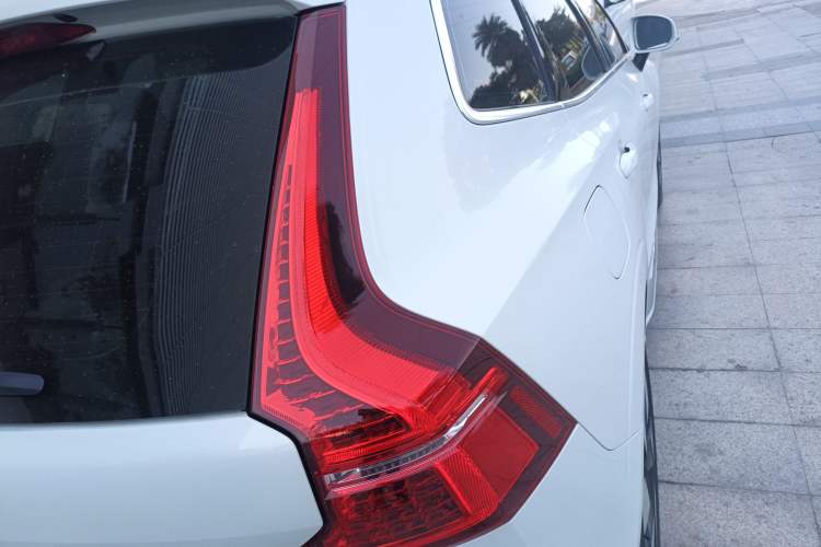 Used Volvo XC60 New Energy 2025 Plug-in Hybrid Long-Range All-Wheel Drive Smart Luxury Edition
