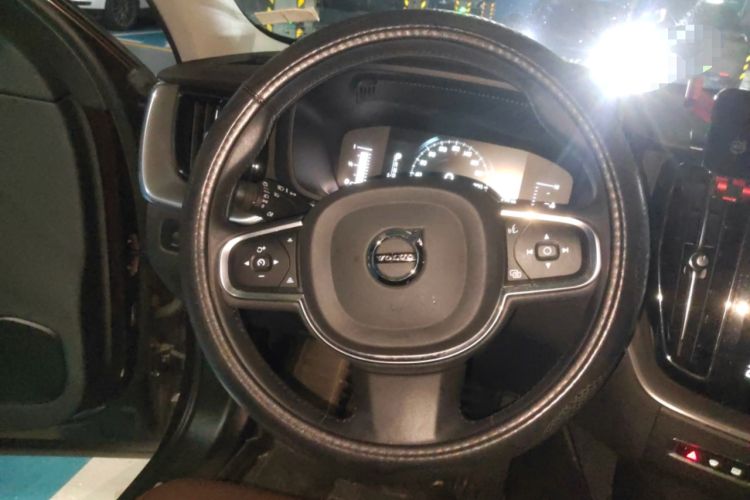 Used Volvo XC60 2020 T5 4x4 Zhiyi Luxury Edition
