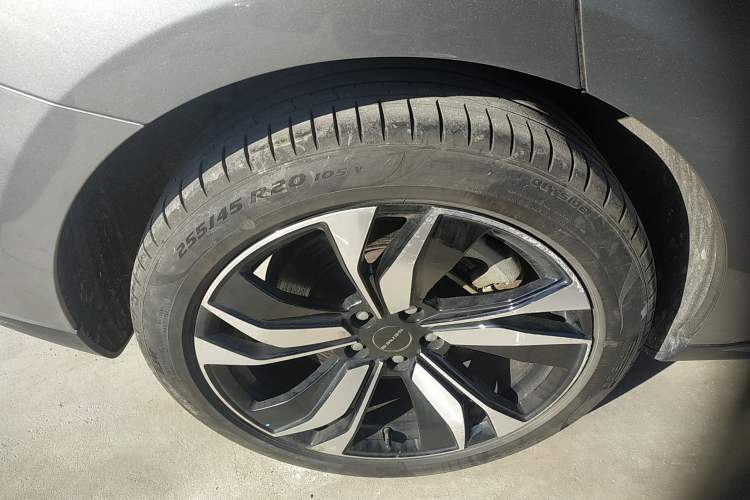 Used SERES SF5 2021 Four-Wheel Drive Freedom Expedition Edition
