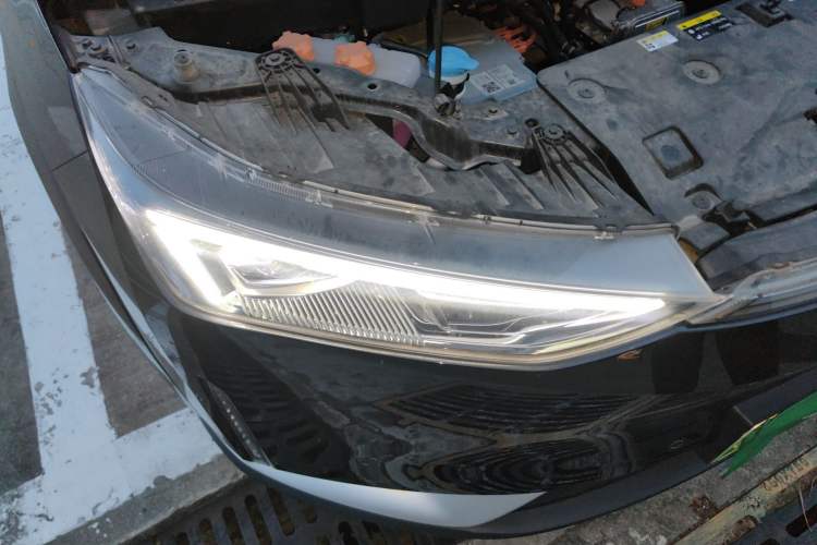 Used Hycan Z03 2022 510 km Range Trendy Cool Version 160 kW 61.13 kWh