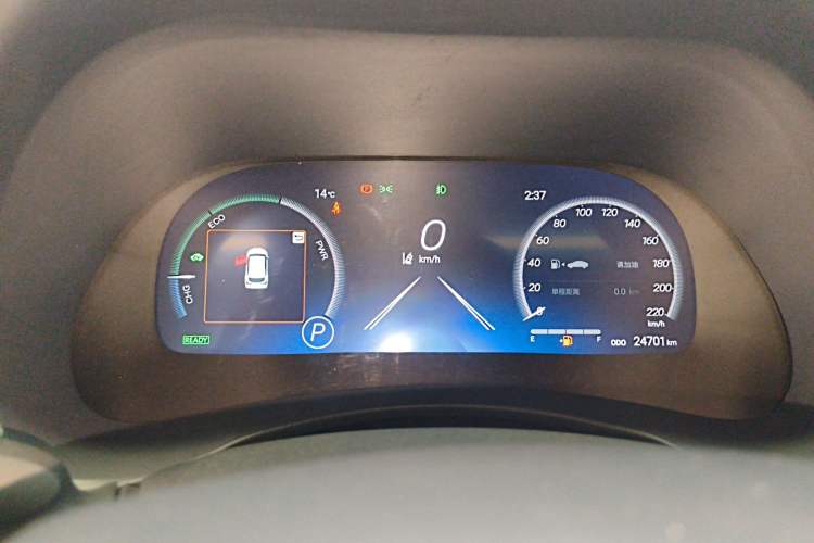 Used Toyota Highlander 2023 2.5L Smart Electric Hybrid Dual-Motor All-Wheel-Drive Supreme Edition – 7 Seats Instrument Cluster