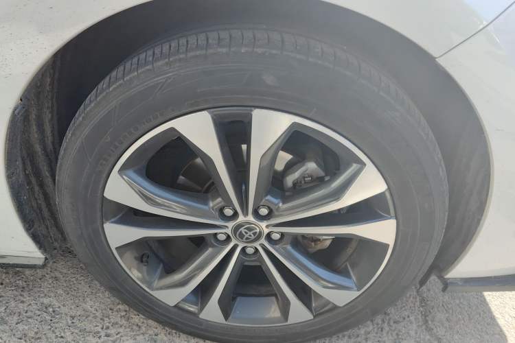 Used Toyota Granvia 2022 2.5L Hybrid Flagship Edition
