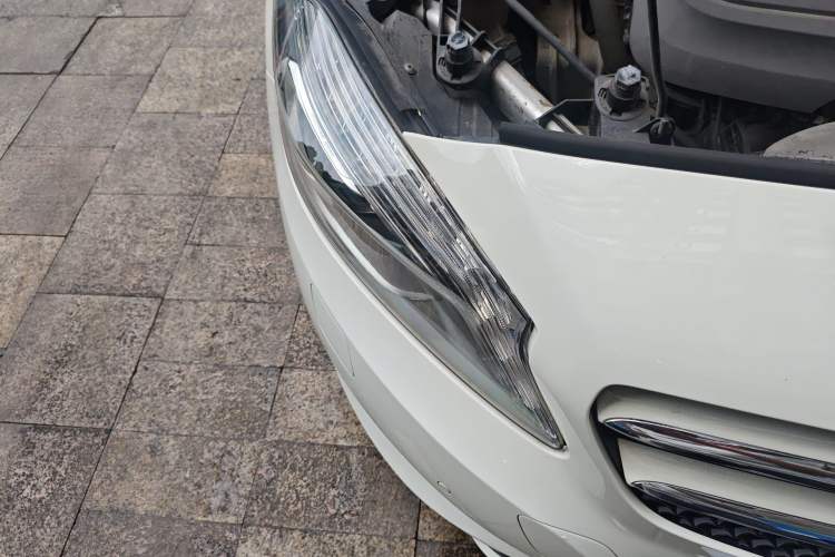 Used Mercedes-Benz A-Class 2015 A 180 Right Front Headlight