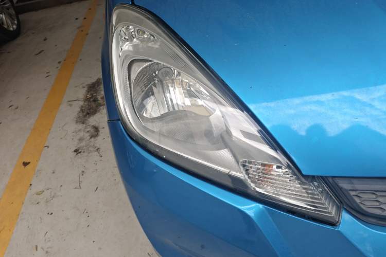 Used Honda Fit 2011 1.3L manual Comfort version
