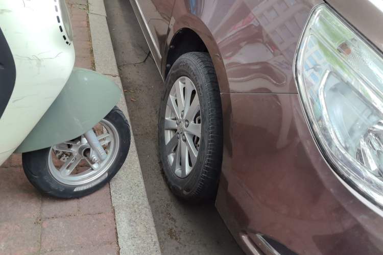 Used Buick GL8 2017 25S Comfort Version China V Standard Right Front Wheel Hub