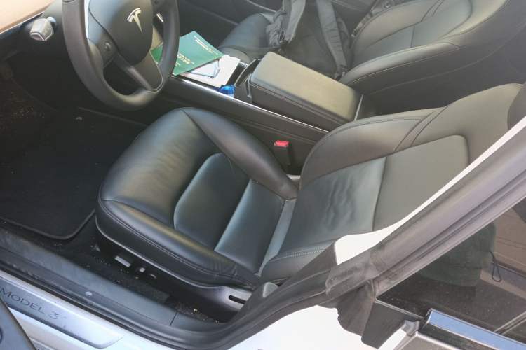 Used Tesla Model 3 2019 Long-Range All-Wheel-Drive Version
