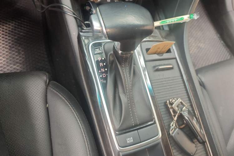 Used Kia K5 2016 1.6T Automatic LUX
