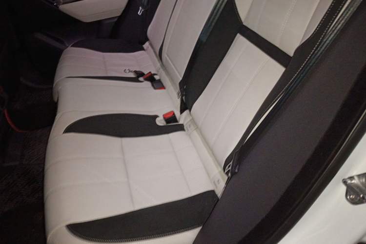 Used Land Rover Range Velar 2021 P250 Sparkling Black Limited Edition Left Rear Seat