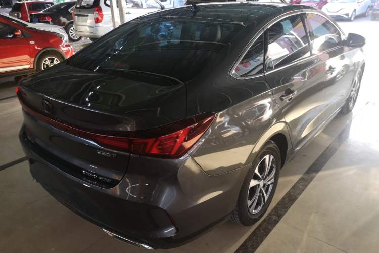 Used Changan Eado 2023 Changan Edition PLUS Blue Whale NE 1.4T GDI DCT Prestige Version
