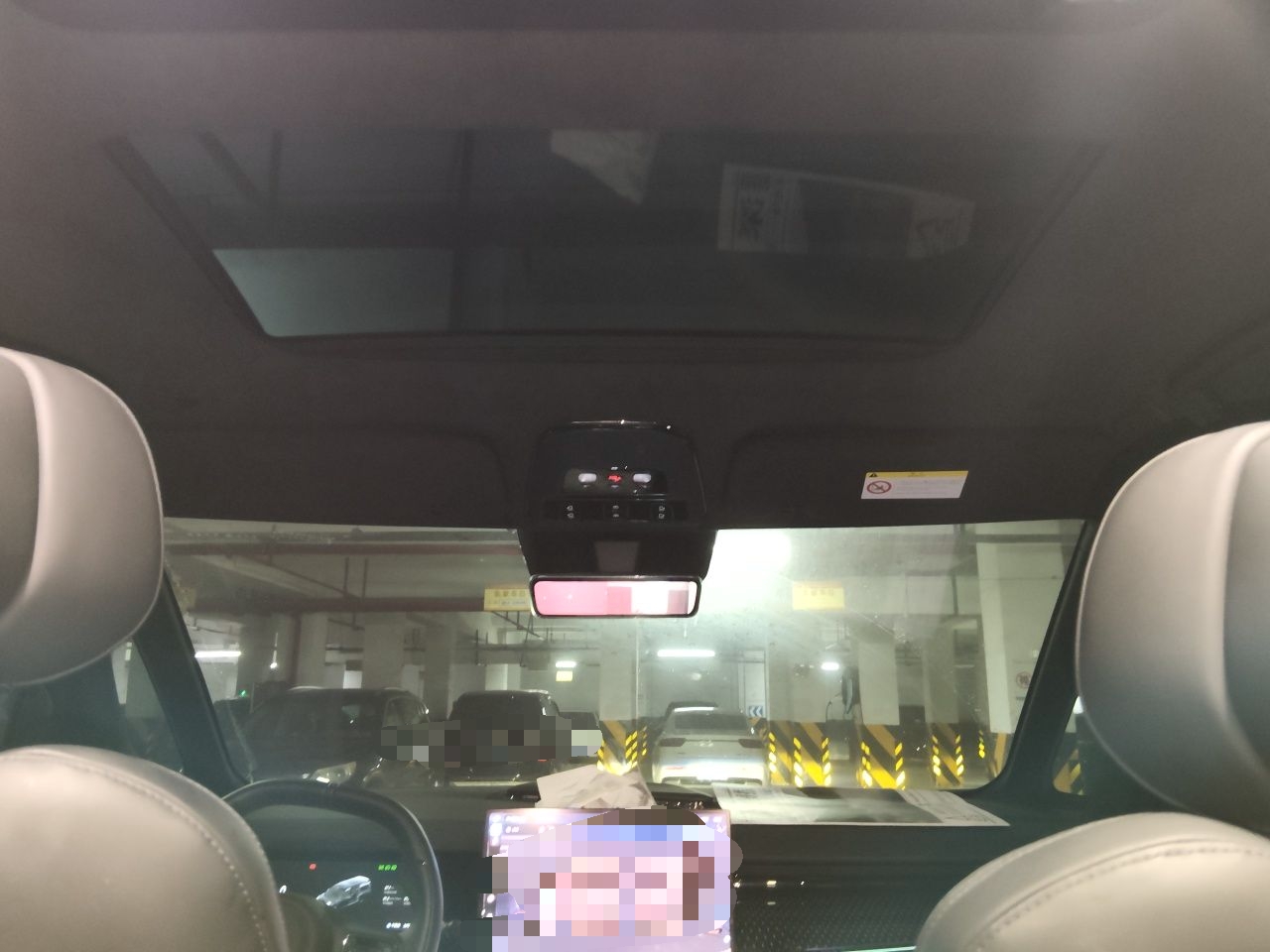 Zeekr 009 2024 Six-Seat Executive Version 4WD 108 kWh — снимка 15