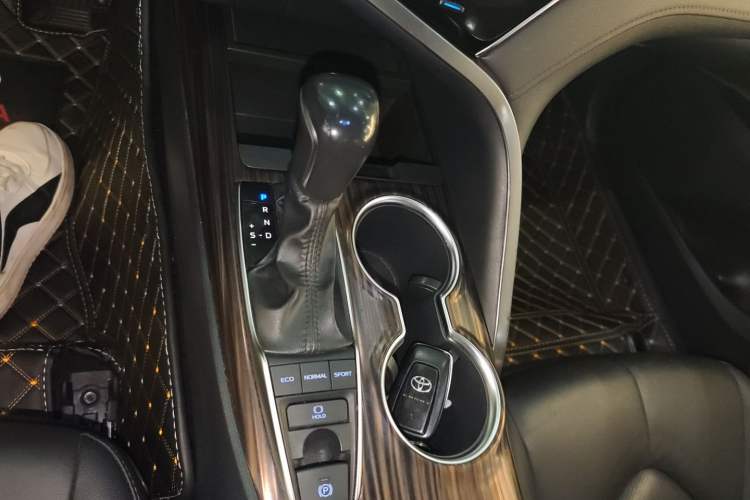 Used Toyota Camry 2019 2.5G Luxury Edition China VI Standard
