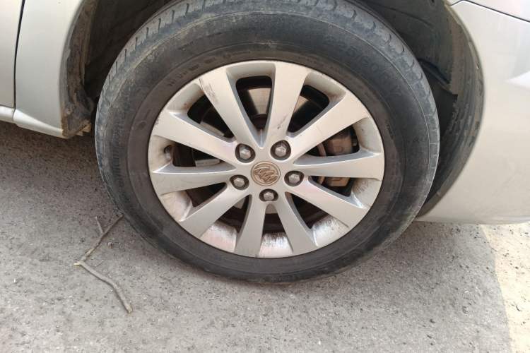 Used Buick GL8 2011 2.4L CT Comfort Edition