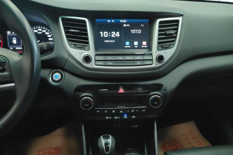 Used Hyundai Tucson 2015 1.6T Dual-Clutch Two-Wheel-Drive Smart Model
