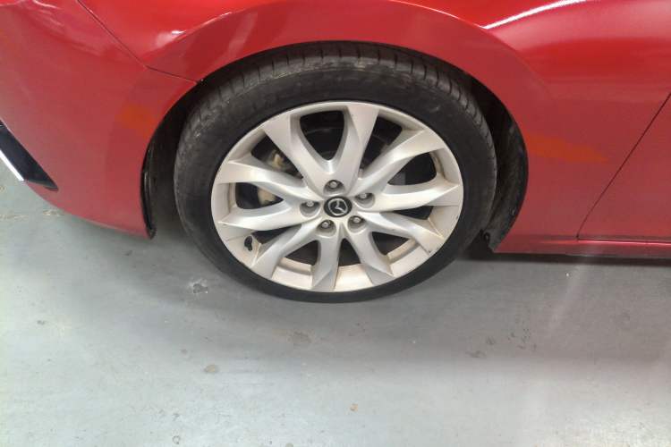 Used Mazda 3 Axela 2014 Sedan 2.0L Automatic Sport Model Left Front Wheel Hub