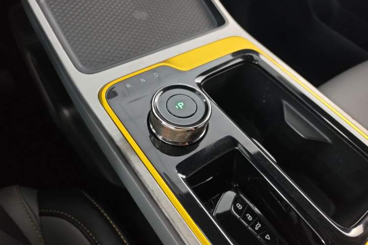 Used AION Y 2022 70 Intelligent Edition Lithium Iron Phosphate Gear Lever