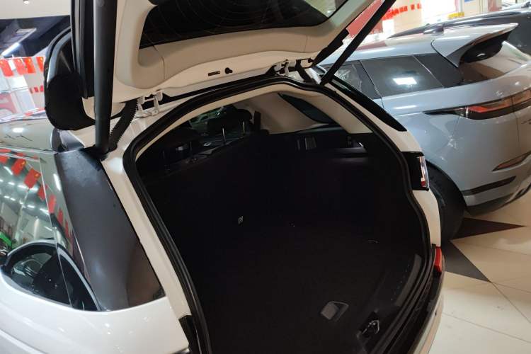 Used Land Rover Discovery Sport 2019 240 PS SE Dynamic Version China V Standard Trunk