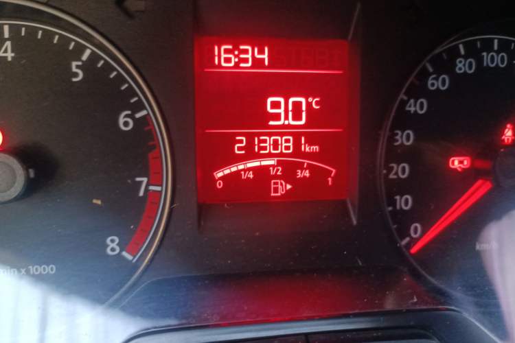 Used Volkswagen Santana 2013 1.6L Manual Fashion Edition Odometer Close Up