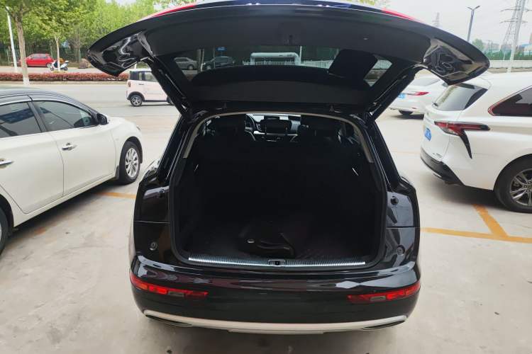 Used Audi Q5L 2020 Revised 40 TFSI Prestige Edition Trunk