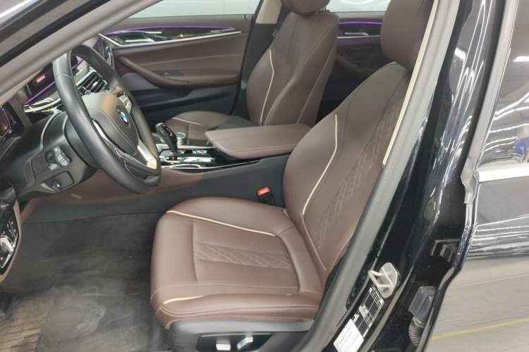 Used BMW 5 Series 2022 Second Facelift 525Li Luxury Package Left Front Seat
