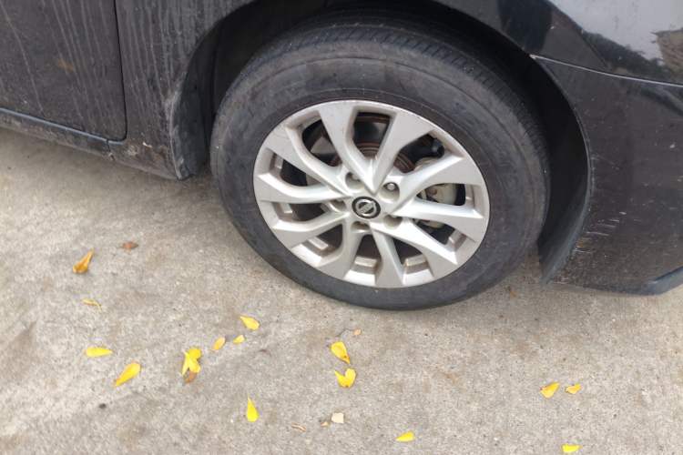 Used Nissan Sylphy 2016 1.6 XL CVT Luxury Edition Right Front Wheel Hub