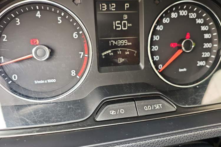 Used Volkswagen Gran Lavida 2013 1.4 TSI Automatic Comfort Model
