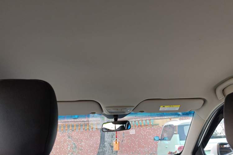 Used Baojun 510 2017 1.5L Automatic Fashion Model
