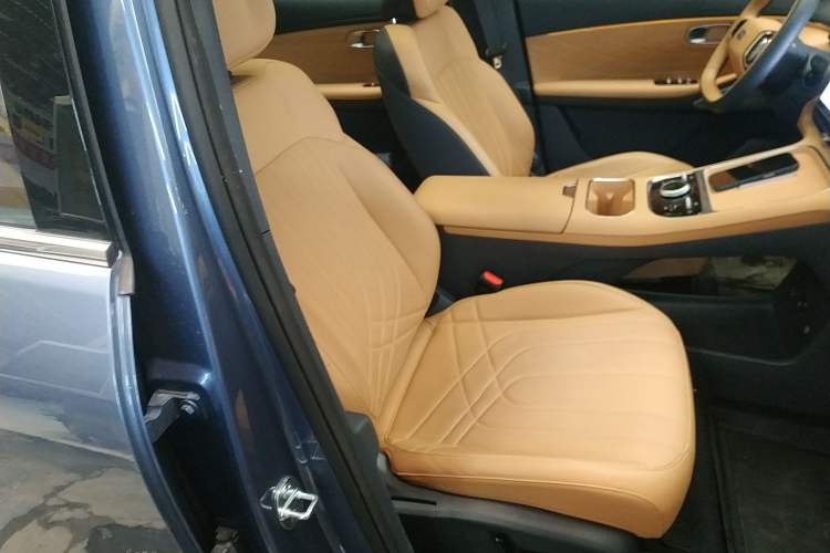 Used Geely Galaxy Galaxy Xingjian 7 EM-i 2025 120km Flagship Edition
