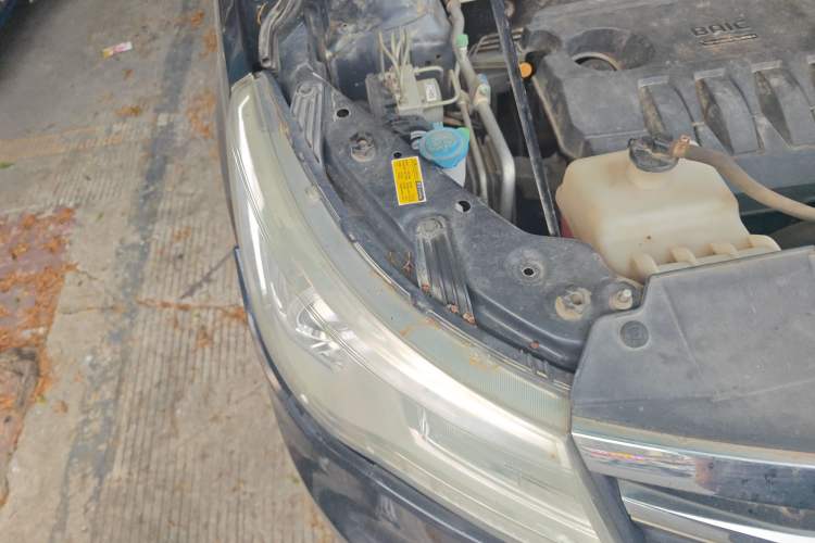 Used BAIC Weiwang M50F 2017 1.5L Standard Model
