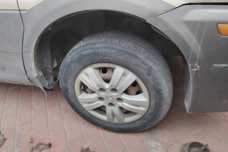 Used FORTHING Lingzhi 2016 V3 1.5L 7-seat Standard Model China IV Standard