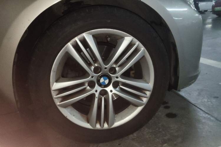 Used BMW 3 Series 2016 328Li Fashion Model Right Front Wheel Hub