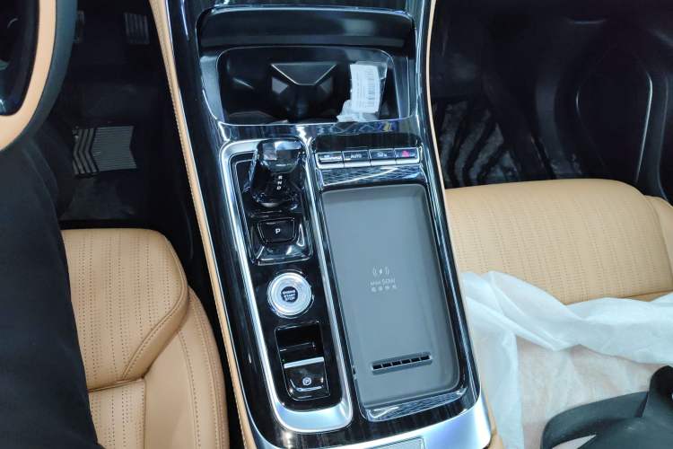 Used Geely Auto FX11 2025 4th Generation 1.5TD DCT Jinxiu
