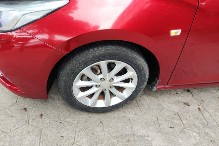 Used Chevrolet Cruze 2017 1.5L Automatic Pioneer Sunroof Edition
