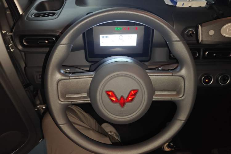 Used Wuling Zhiguang New Energy 2025 Comfort Model Steering Wheel
