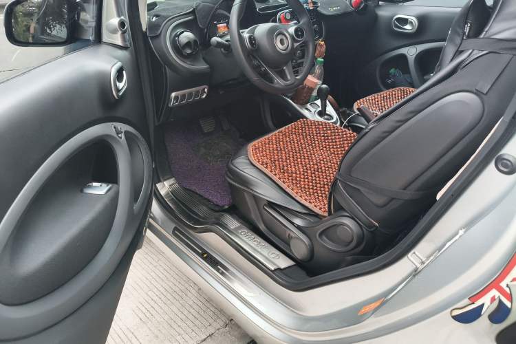 Used smart fortwo 2015 1.0L 52 kW Hardtop Passion Edition
