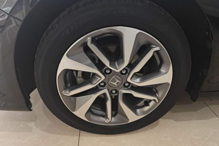 Used Honda Inspire 2019 260TURBO Elegant Edition China VI Emission Standard Left Front Wheel Hub