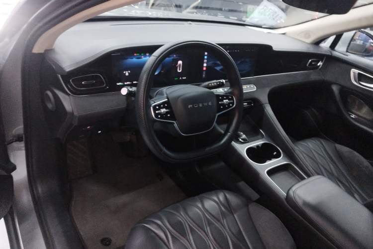 Used Roewe D7 2023 DMH 125km Flagship Edition
