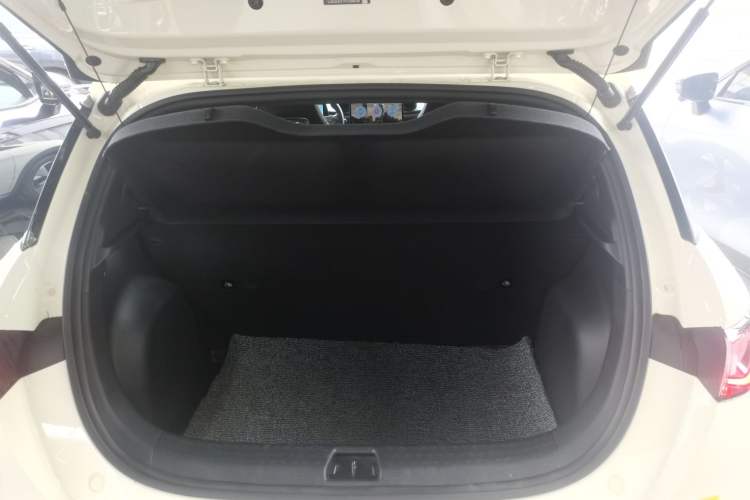 Used BYD Dolphin 2023 420 km Free Version Trunk